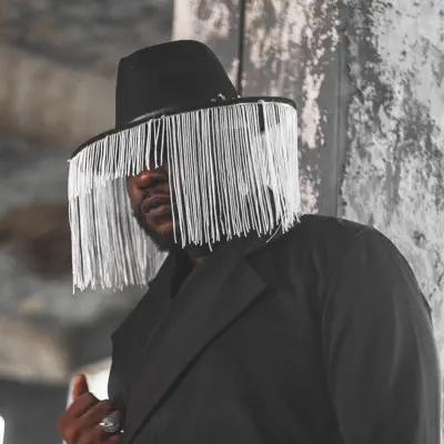 Listen to CHALE, watch music videos, read bio, see tour dates & more!