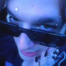 Rocco Bunko सुनें, म्यूज़िक वीडियो देखें, बायो पढ़ें, दौरे की तारीखें और बहुत कुछ देखें!