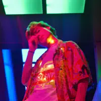 Escucha a undefined, mira vídeos musicales, lee la biografía, consulta fechas de giras y mucho más.