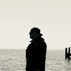 Softhead dinle, müzik videolarını izle, biyografisini oku, tur tarihlerini ve daha fazlasını gör!