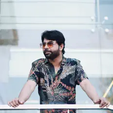 Dengarkan Amit Dev, tonton video musik, baca bio, lihat tanggal tur & lainnya!