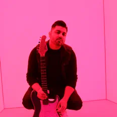 Deepak Kamboj Musicを聴いたり、ミュージックビデオを鑑賞したり、経歴やツアー日程などを確認したりしましょう！