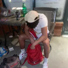 Posłuchaj wykonawcy Lil Gambino, obejrzyj teledyski, przeczytaj biografię, zobacz daty tras koncertowych i nie tylko!