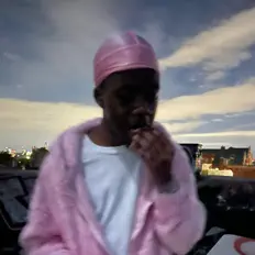 Escucha a maybelavender, mira videos musicales, lee su biografía, consulta las fechas de las gira y más.