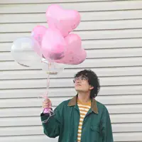 undefinedを聴いたり、ミュージックビデオを鑑賞したり、経歴やツアー日程などを確認したりしましょう！