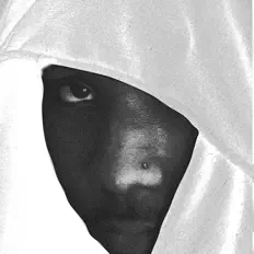 Ouve Jay Bleezo, vê vídeos de música, lê a biografia, vê as datas da digressão e muito mais!