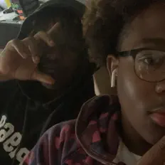 vercettieを聴いたり、ミュージックビデオを鑑賞したり、経歴やツアー日程などを確認したりしましょう！