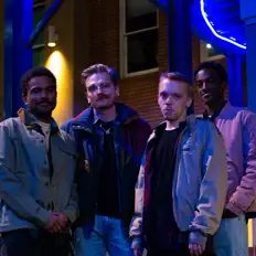 Play Wr!tesを聴いたり、ミュージックビデオを鑑賞したり、経歴やツアー日程などを確認したりしましょう！