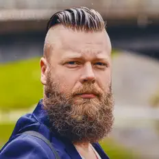 Ascolta Rustige Muziek, guarda video musicali, leggi la biografia, vedi le date del tour & altro!