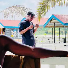 Yang Cataを聴いたり、ミュージックビデオを鑑賞したり、経歴やツアー日程などを確認したりしましょう！