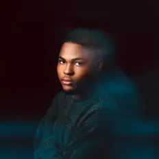 Hör dir Rex Borz an, schau dir Musikvideos an, lies die Biografie, finde Tourdaten und mehr!