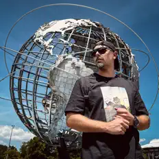 Hör dir Alber C an, schau dir Musikvideos an, lies die Biografie, finde Tourdaten und mehr!