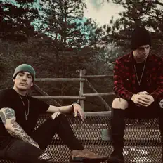Escucha a ICARUS, mira videos musicales, lee su biografía, consulta las fechas de las gira y más.