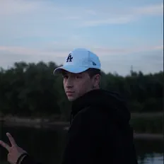 Escucha a Aeol, mira vídeos musicales, lee la biografía, consulta fechas de giras y mucho más.