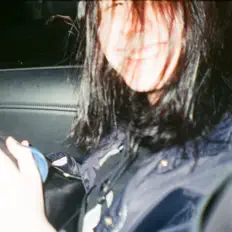 Poslechněte si interpreta флорá, sledujte hudební videa, přečtěte si životopis, podívejte se na data turné a další informace.