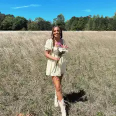 收听 Lexi Jordan Atkins、观看音乐视频、阅读小传、查看巡演日期等 ！