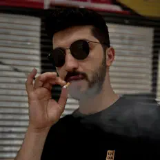 Ascolta Yedi, guarda video musicali, leggi la biografia, vedi le date del tour & altro!