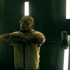 C.Cappoを聴いたり、ミュージックビデオを鑑賞したり、経歴やツアー日程などを確認したりしましょう！