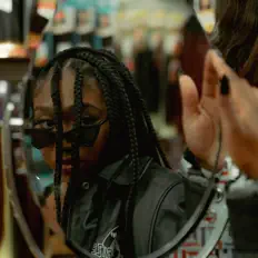 Mai Moxiを聴いたり、ミュージックビデオを鑑賞したり、経歴やツアー日程などを確認したりしましょう！