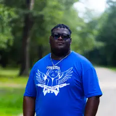 JayFrxsh सुनें, म्यूज़िक वीडियो देखें, बायो पढ़ें, दौरे की तारीखें और बहुत कुछ देखें!