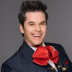 收听 Raul Sandoval、观看音乐视频、阅读小传、查看巡演日期等 ！