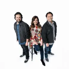 Dengarkan Sunday Drive, tonton video musik, baca bio, lihat tanggal tur & lainnya!