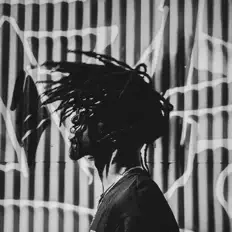 Hör dir SAVION an, schau dir Musikvideos an, lies die Biografie, finde Tourdaten und mehr!