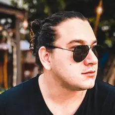 Escucha a DJ Flagg, mira videos musicales, lee su biografía, consulta las fechas de las gira y más.