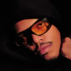 Ouça LOVIL, assista a videoclipes, leia a biografia, veja as datas das turnês e mais!