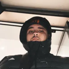 Dasda dinle, müzik videolarını izle, biyografisini oku, tur tarihlerini ve daha fazlasını gör!