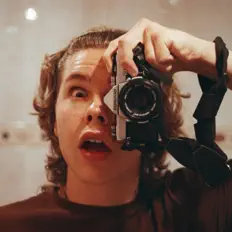 SeveN सुनें, म्यूज़िक वीडियो देखें, बायो पढ़ें, दौरे की तारीखें और बहुत कुछ देखें!