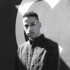 Dengarkan Kar, tonton video musik, baca bio, lihat tanggal tur & lainnya!