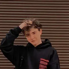 Ascolta malicik, guarda video musicali, leggi la biografia, vedi le date del tour & altro!