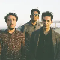 Ouve undefined, vê vídeos de música, lê a biografia, vê as datas da digressão e muito mais!
