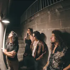 Alvia을(를) 듣고, 뮤직 비디오를 보고, 약력을 읽고, 투어 일정 등을 확인하세요!