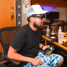 Ascolta Gmbeatz, guarda video musicali, leggi la biografia, vedi le date del tour & altro!
