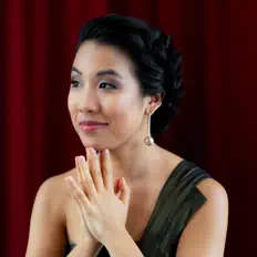 Silvie Chengを聴いたり、ミュージックビデオを鑑賞したり、経歴やツアー日程などを確認したりしましょう！