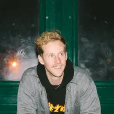 Luister naar Paddy James, bekijk muziekvideo's, lees de bio, bekijk de tourdata, en meer!