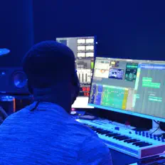 Poslechněte si interpreta Myzell Beats, sledujte hudební videa, přečtěte si životopis, podívejte se na data turné a další informace.