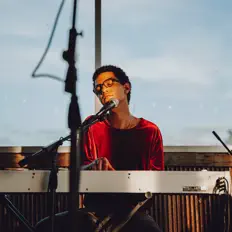 聆聽 Caleb Michael Settje、觀看音樂影片、閱讀小傳、查看巡演日期等！