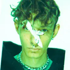 Luister naar 9teen, bekijk muziekvideo's, lees de bio, bekijk de tourdata, en meer!