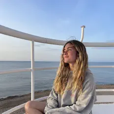 Ouve Moni Motes, vê vídeos de música, lê a biografia, vê as datas da digressão e muito mais!