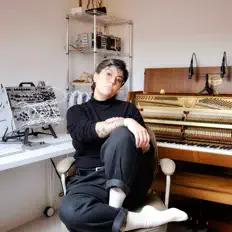 Dengarkan IDRA, tonton video musik, baca bio, lihat tanggal tur & lainnya!