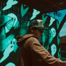 Listen to spüke, watch music videos, read bio, see tour dates & more!