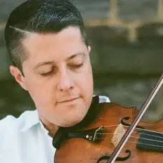 Dengarkan Patrick McAvinue, tonton video musik, baca bio, lihat tanggal tur & lainnya!