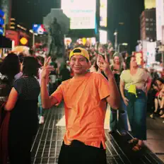 Azu: песни, клипы, биография, даты выступлений и многое другое.