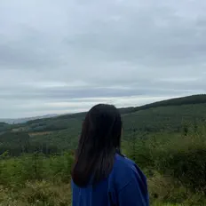 Dengarkan Clara McHugh, tonton video musik, baca bio, lihat tanggal tur & lainnya!