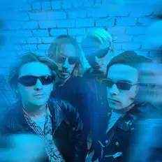 Posłuchaj wykonawcy Komisiia, obejrzyj teledyski, przeczytaj biografię, zobacz daty tras koncertowych i nie tylko!