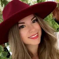 Escucha a undefined, mira vídeos musicales, lee la biografía, consulta fechas de giras y mucho más.