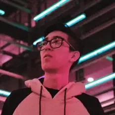 Posłuchaj wykonawcy Feelionics, obejrzyj teledyski, przeczytaj biografię, zobacz daty tras koncertowych i nie tylko!